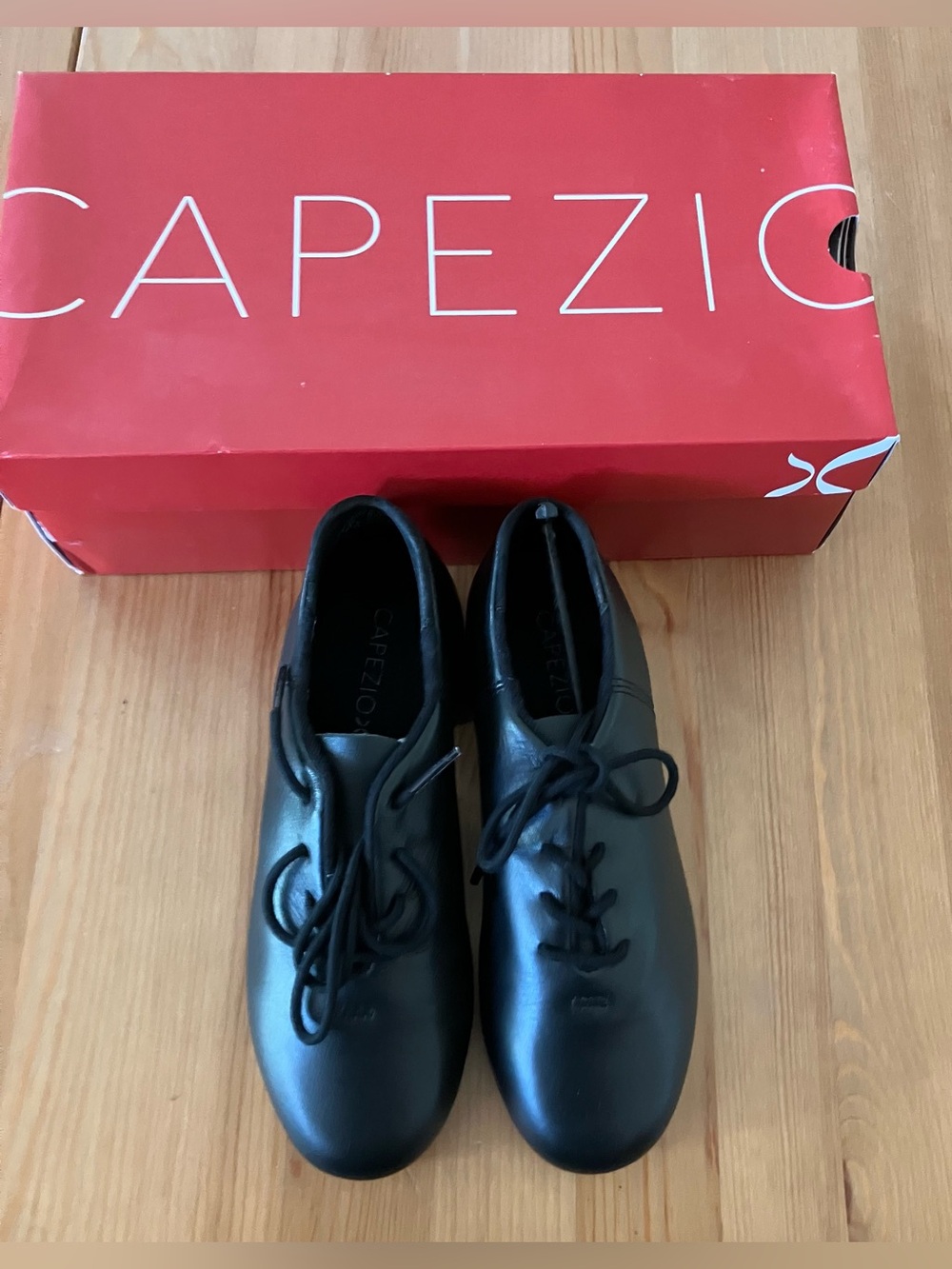 NEW Capezio Cadence CG19 Black Lace-Up Tap Shoes Size 1 Tele Tone
